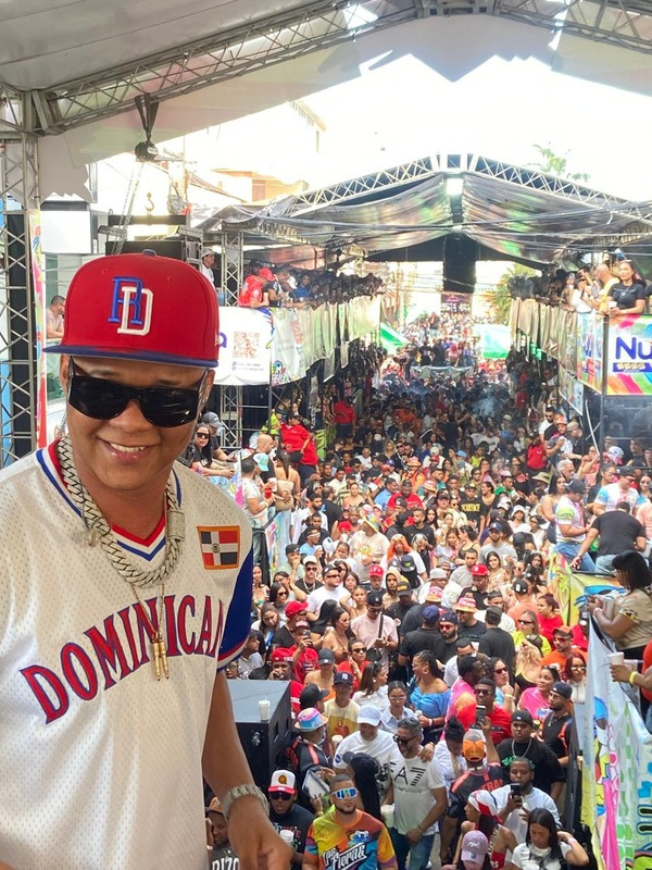 Artista principal en La Cueva